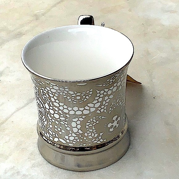 10 STRAWBERRY STREET MUG SILVER METALLIC LACE FOOTED 12 FL OZ - Picture 2 of 8